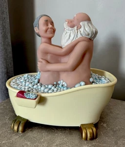 Vintage Plastic Funny Action Toy Sexual Life Of Old Couple - Picture 1 of 16