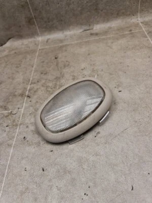 CHRYSLER VOYAGER MPV 5 Door 2004-2008 INTERIOR LIGHT 822564 - Image 1 of 3