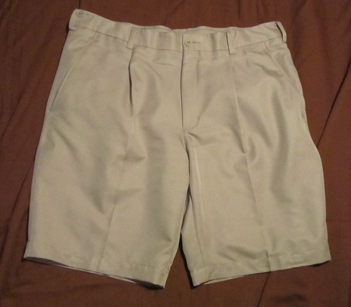 Nike Golf Dri Fit Pantaloncini Chino Uomo Beige Poliestere Taglia 36 Usato in Ottime Condizioni