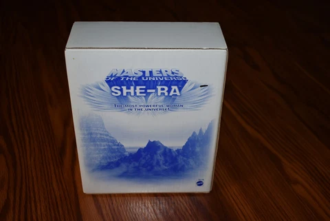 Sealed 200X MASTERS OF THE UNIVERSE SHE-RA Exclusive Figure Cover