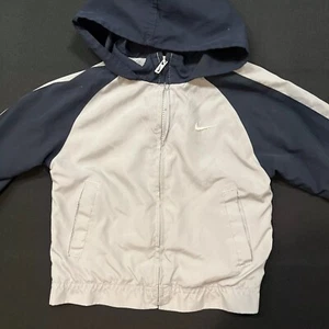 Giacca Nike Ragazzi Windbreaker taglia 2T con cerniera grigio bambino blu tasche con cappuccio - Foto 1 di 16