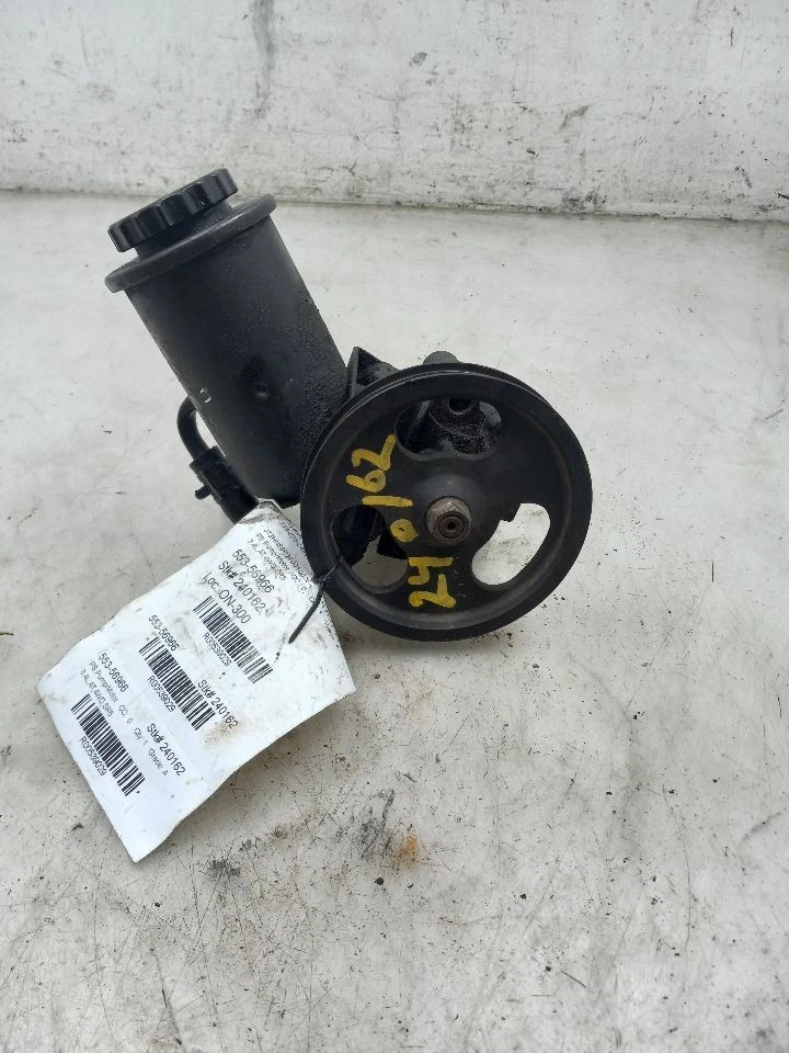 BOMBA DE DIRECCIÓN ASISTIDA TOYOTA 4 RUNNER SR5 96-02 3,4 L Foto 1 de 4