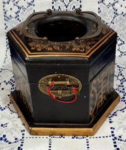 Vintage Chinese Black Laquered Hexagone Box With Opening On Top - Picture 1 of 8