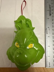 Vintage 2000 Wendy's Dr. Seuss' How The Grinch Stole Christmas! Sticker Ornament - Picture 1 of 12