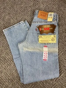 Vintage Levis 550 Jeans Adult 31x30 Relaxed Fit Light Wash Red Tab Mens NWT - Picture 1 of 19