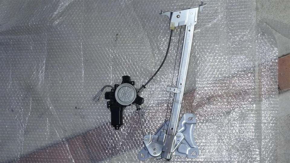 TOYOTA GENUINE MK4 JZA80 SUPRA "With Motor" Right Side Power Window Regulator - Image 1 of 1