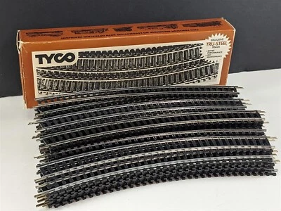Bachmann Tyco GT 18" Radius Lot of 33 Code 100 Tracks HO Black w/Nickel Rails - Image 1 of 4