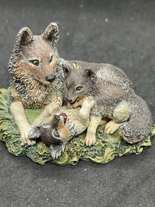Vintage Hallmark Ornament Mark Newman Wolf & Pups 1998 - Picture 1 of 3