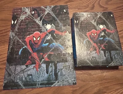 Rompecabezas The Amazing Spiderman 1988 100 piezas #75913 - traje negro alienígena 11,5"x15" Foto 1 de 3