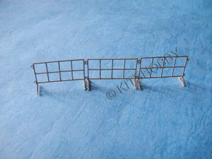 Barreras Móviles Mini World 1/72 - Cercas de Aeródromo de Latón Nº1 (3 piezas) - Imagen 1 de 3