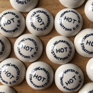 X 1 EINZELNER heißer Wasserhahnkopf Indizes Keramik Waschtisch- oder Badewannenarmaturen - 22 mm - 7/8 Zoll - Bild 1 von 13