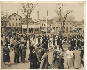 Real B&W Photo 8" by 10" New Haven, Ct. 1920 Memorial Day, Parade - 2 Scans - Picture 1 of 2
