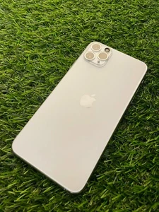 Apple iPhone 11 Pro Max - 64 GB - Silver (Unlocked) - Afbeelding 1 van 6