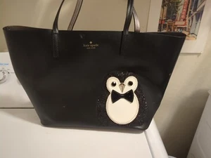 Kate Spade Clifton Lane Little Len Penguin Black Bag Tote NWT - Picture 1 of 6
