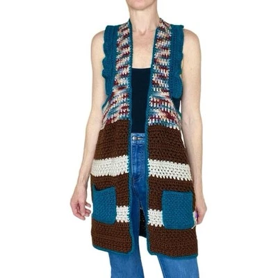 Colete suéter longo vintage feito à mão marrom e azul-petróleo listrado babado crochê hippie - Imagem 1 de 4