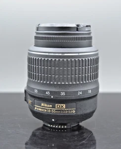 Nikon AF-S DX Nikkor 18-55mm f3.5-5.6G VR Zoom - Bild 1 von 5