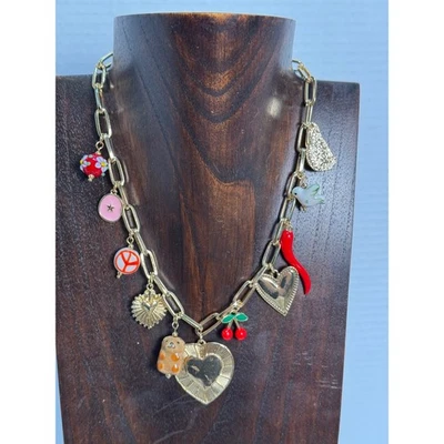 Collar Tono Dorado Dije Oso Gomoso Suerte Cereza Paz Signo Corazón Delicado Nuevo con Etiquetas Foto 1 de 4