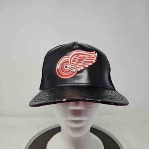 Gorra Detroit Red Wings Correa Trasera Mediana Grande Negra Roja NHL Hockey New Era - Imagen 1 de 9