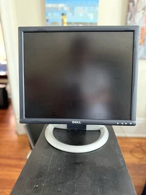 Dell 1905FP 19" LCD Monitor 1280x1024 Resolution with Adjustable Stand - Image 1 of 2