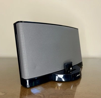 Sistema de música digital Bose Sounddock Serie III 3 con adaptador de corriente Foto 1 de 4