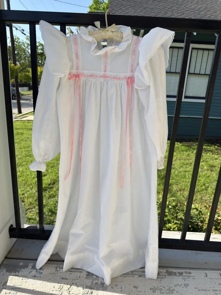 Camisón Pleasant Company American Girl Samantha - Niñas Mediano Blanco Encaje Rosa Foto 1 de 4