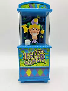 2010 JESTER JOKER Mini Arcade Machine Style Joke Tell Coin Bank 🃏🃏 - Bild 1 von 10