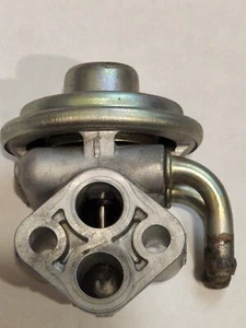 VÁLVULA EGR MITSUBISHI DODGE CHRYSLER 4G64 2,4 L FABRICANTE DE EQUIPOS ORIGINALES K5T52190 MD353689 - Imagen 1 de 4