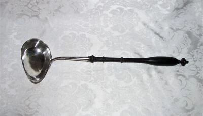 Antiguo cucharón sueco de plata Vaxjo 1805 Foto 1 de 4