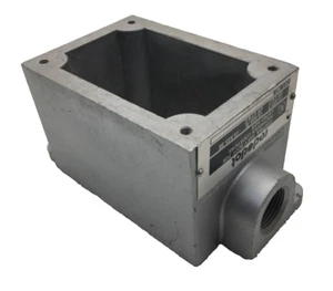EFDC-2 RED DOT EXPLOSIONPROOF FEED THROUGH CONTROL BOX WITH 1 INCH HUBS - Picture 1 of 8