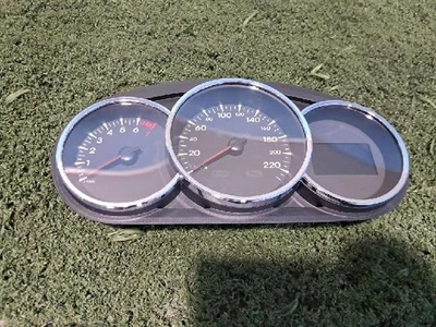 2011 Renault Fluence New SM3 Instrument Clusters - Image 1 of 4