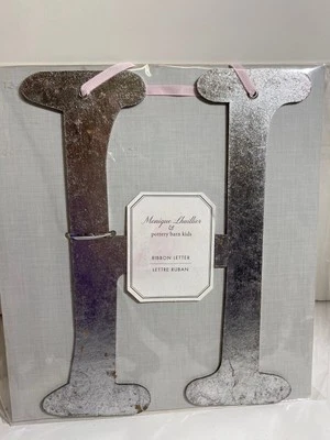 Cinta colgante Pottery Barn Kids Monique Lhuillier plateada brillante letra "H" nueva Foto 1 de 3