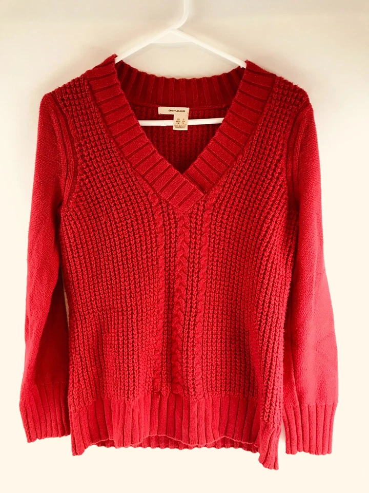 Suéter DKNY Para Mujer Talla Pequeña Rojo Pullover Cuello en V Bordes Acanalados Cordón Tejido Foto 1 de 4