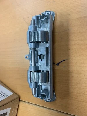5304505133 HINGE ASSY - Image 1 of 3