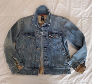 Gap Kids Denim Jean Jacket Size 8 Blue Distress Button Up Long Sleeve - Picture 1 of 3