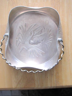 Antiguo Pairpoint Victoriano Mfg Co. Cesta 5" Fondo Cisne Lado Uva Foto 1 de 4