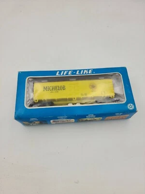 Life Like Trains HO Scale Michelob Reefer Railroad Car 08525 - Image 1 of 4