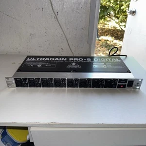 Convertidor A/D-D/A Behringer ADA8000 Ultragain PRO-8 (C1834-50) - Imagen 1 de 3