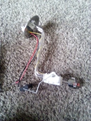 Unidad de envío de combustible Ford Econoline 1986-1990  Foto 1 de 4