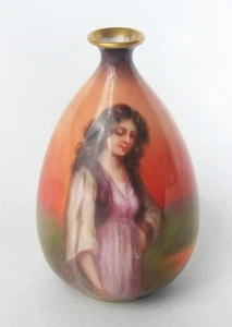 Jarrón antiguo Luscian Ware Alemania porcelana miniatura 2 3/4" bulboso dama - Imagen 1 de 7
