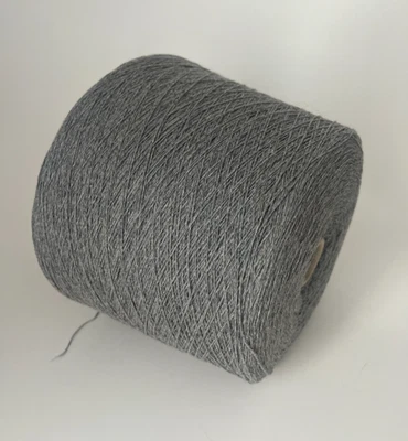 Cashmere yarn Loro Piana Nm2/17 850m/100g (929yd/3.52oz), per 100g - Image 1 of 4