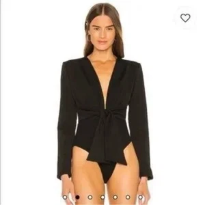 Bardot Anya Plunging V-neck Long Sleeve Tux Style Bodysuit in Black Sz 6 - Picture 1 of 6