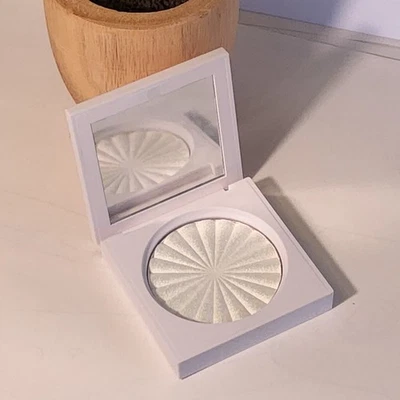 OFRA Highlighter MOTHER EARTH NIB Full Size MINT! HTF!  Free Shipping - Image 1 of 4