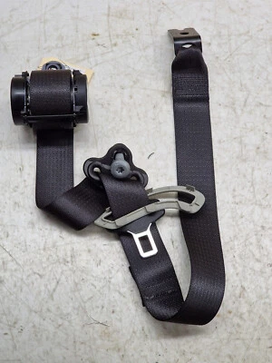 Оригинальный левый задний натяжитель ремня безопасности 2-го ряда 2018-2024 Buick Enclave 84676014 - Изображение 1 из 4