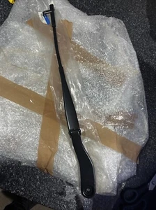 Genuine Volvo Windscreen (right) Wiper arm Fits C70, S40, V50 - 30699610 - Picture 1 of 3