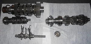 2001 TRIUMPH TT600 TRANSMISSION GEARS SHIFT DRUM FORK TRANNY - Picture 1 of 4
