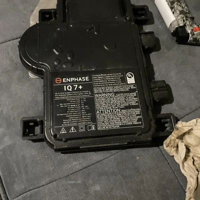Microinversor Enphase IQ8+ 1Q8PLUS-72-2-US Foto 1 de 4