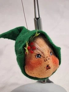 De colección Annalee 2" Cabeza de Elfo Adorno Navidad Meredith NH EE. UU. 1981 - Imagen 1 de 6