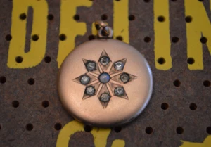 Gold Tone with Snowflake Design and Stones Locket - Picture 1 of 10