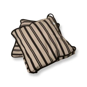 NWT Set of Indoor/Outdoor Decorative Pillows. - Picture 1 of 3