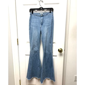 Forever 21 Light Wash Flare Jeans, High Rise, Split Rough Hem, Damen Gr. 27 - Bild 1 von 5